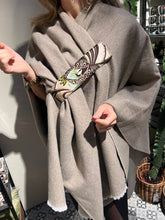 Charger l&#39;image dans la galerie, CHÂLE